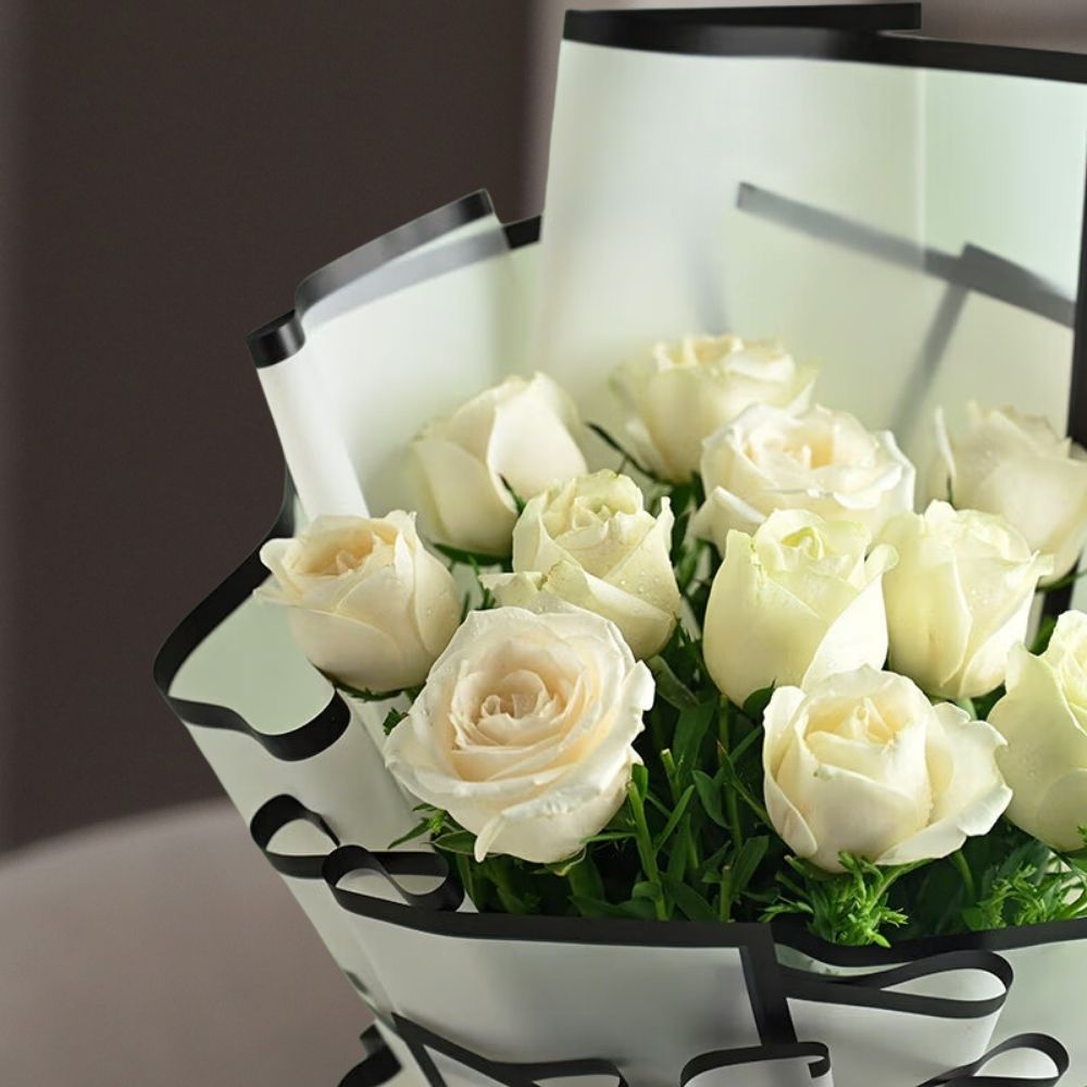 white rose bouquet 